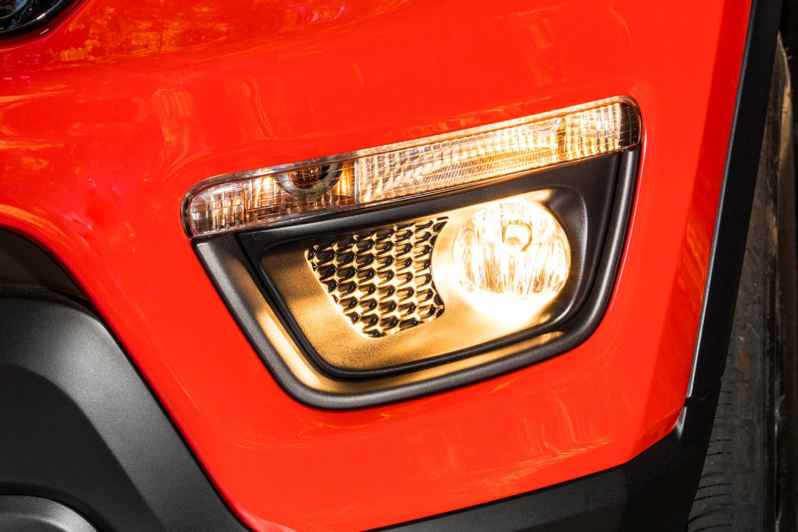 2018 Jeep Compass exterior FOG