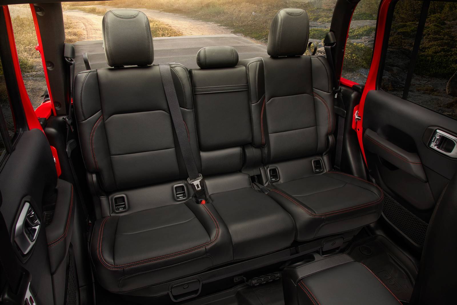 2020 Jeep Gladiator interior RI