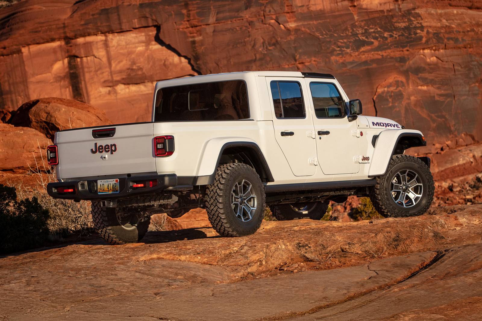 2024 Jeep Gladiator exterior FQ