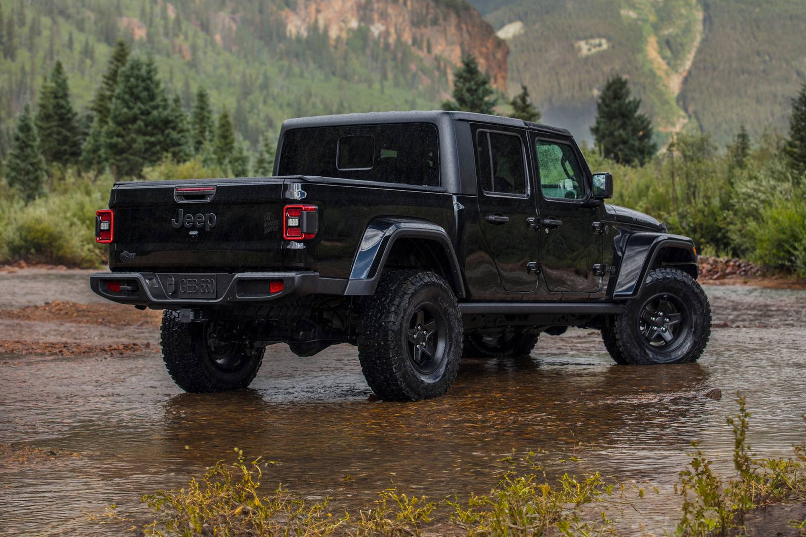 2024 Jeep Gladiator exterior FQ