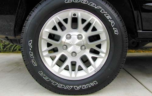 2002 Jeep Grand Cherokee interior CC