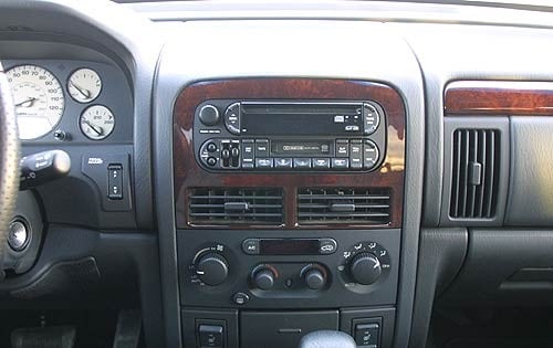 2002 Jeep Grand Cherokee interior CC