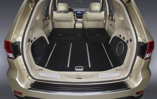 2011 Jeep Grand Cherokee interior CARGO