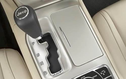 2011 Jeep Grand Cherokee interior CC