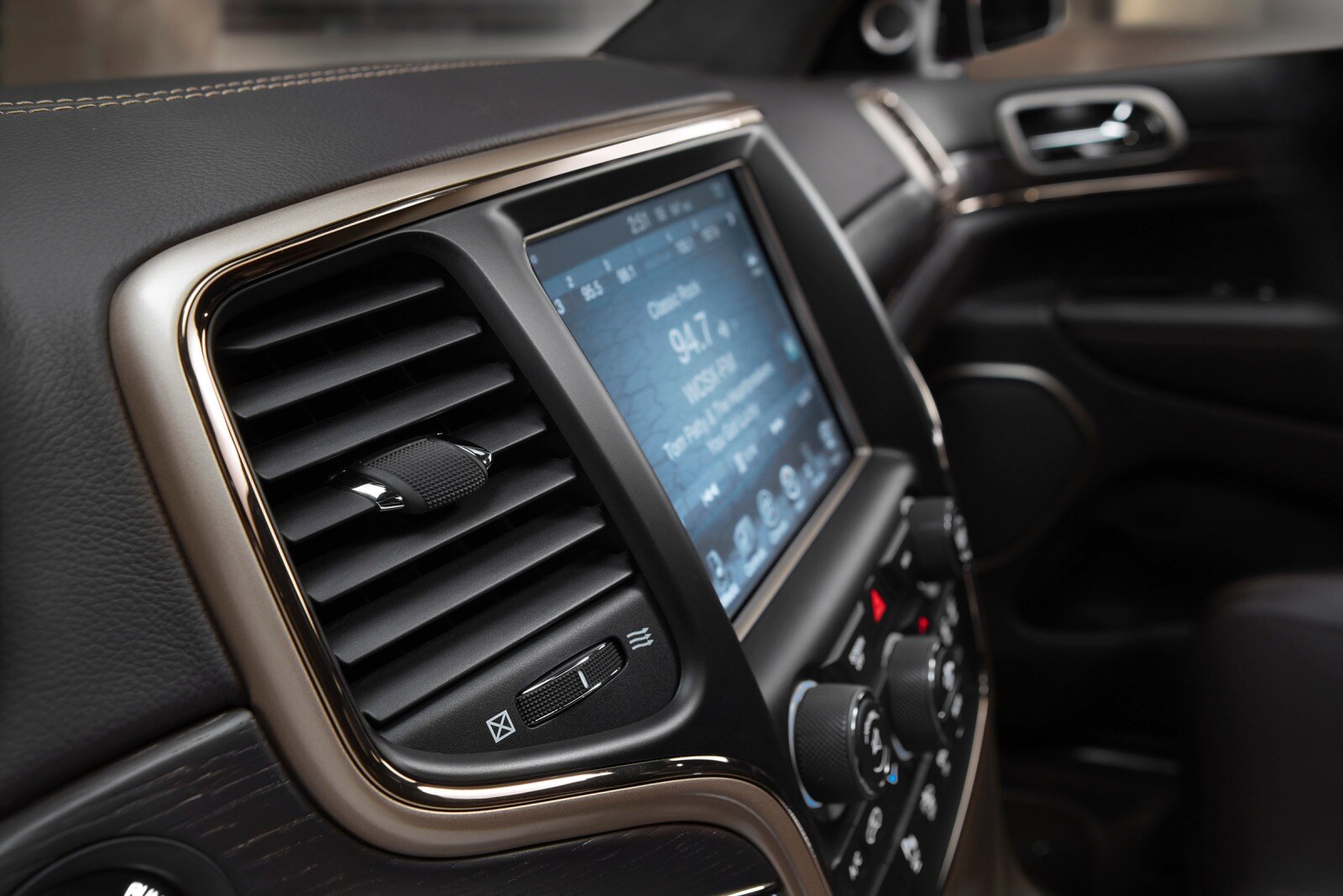 2015 Jeep Grand Cherokee interior CC