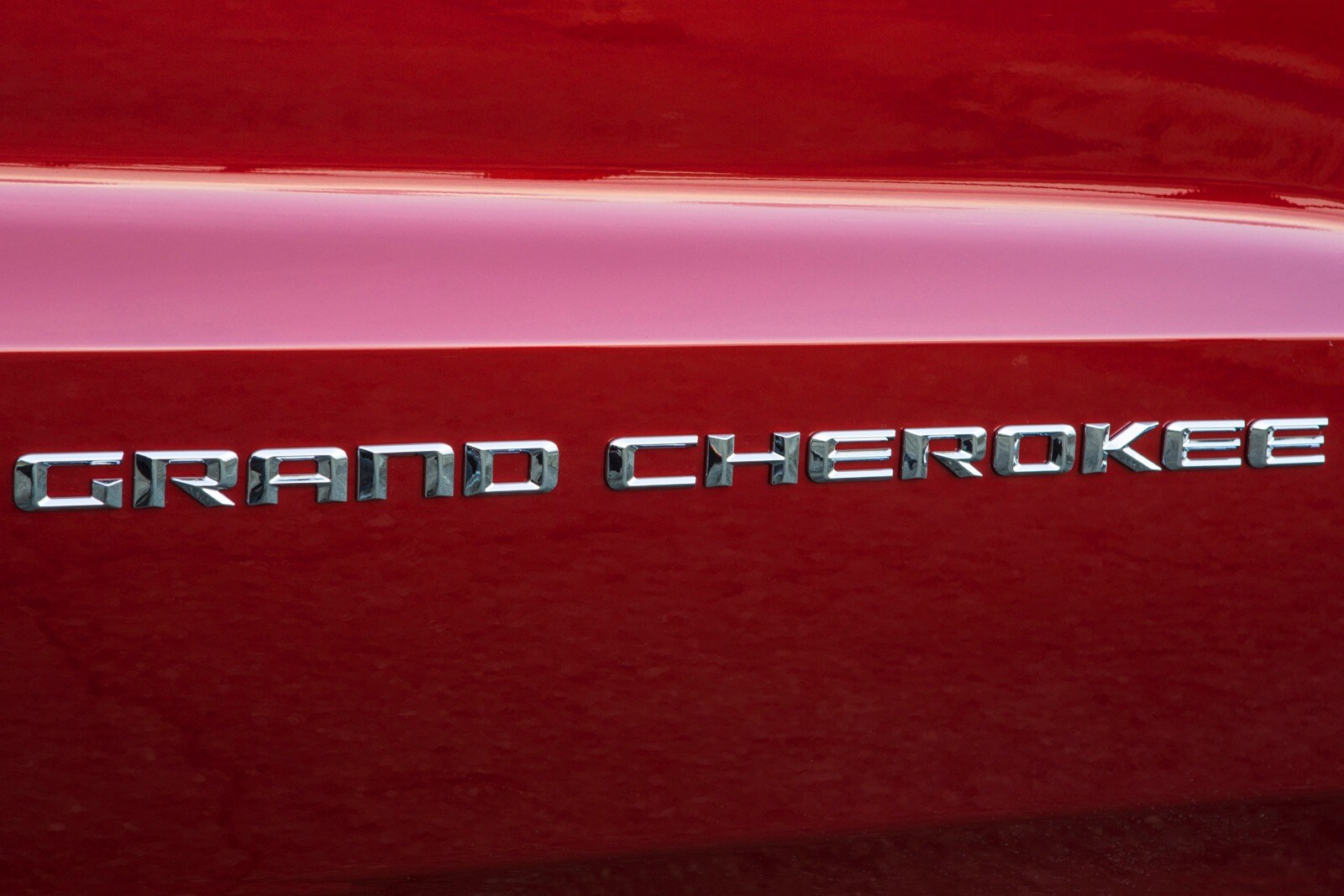 2015 Jeep Grand Cherokee — OEM photo 3