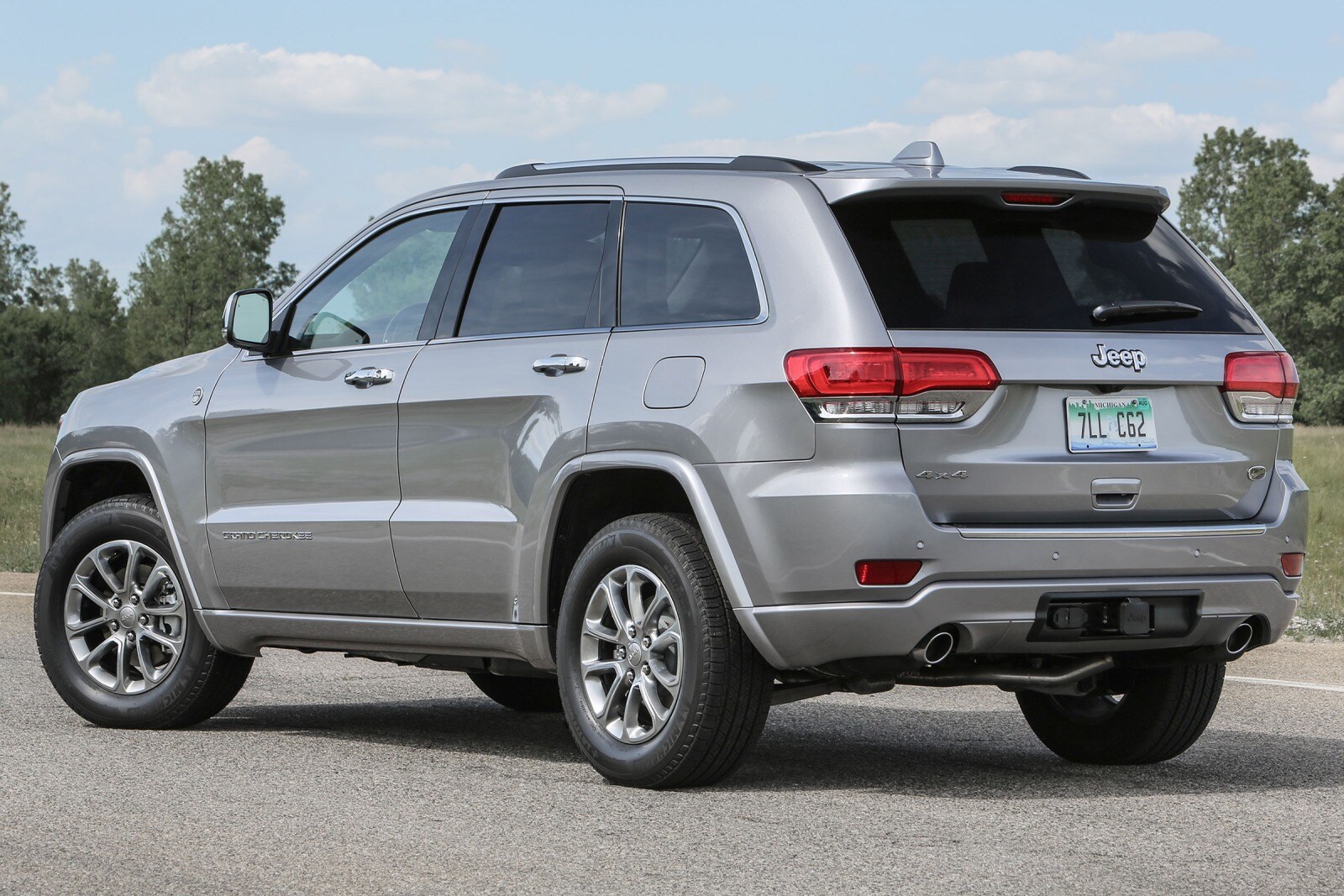 2016 Jeep Grand Cherokee Overland 4dr SUV Exterior