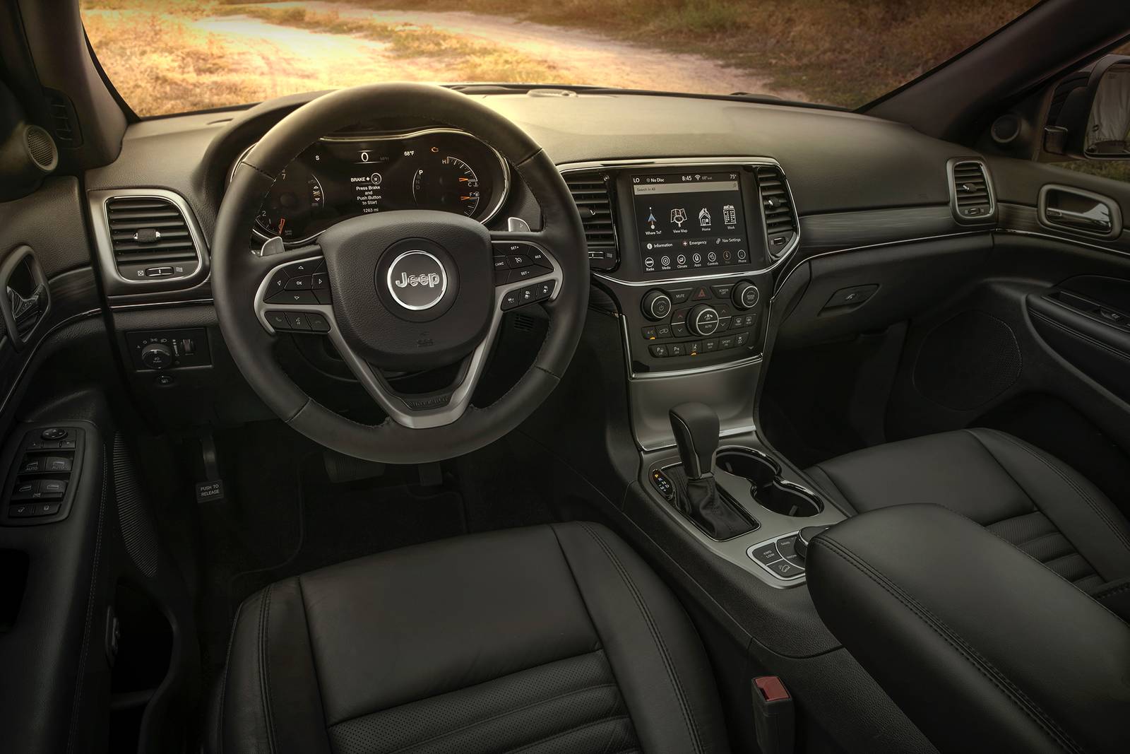 2021 Jeep Grand Cherokee interior D