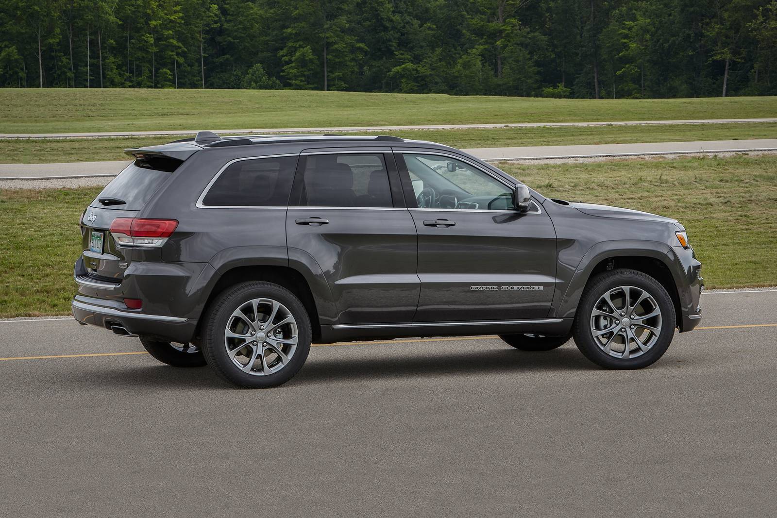 2021 Jeep Grand Cherokee — OEM photo 4