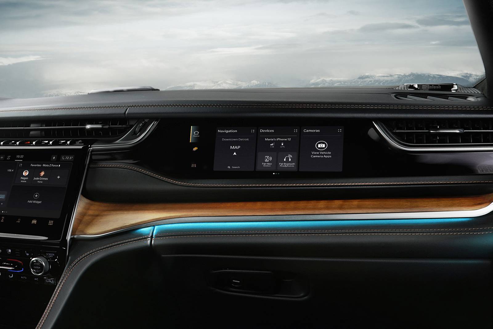 2022 Jeep Grand Cherokee interior CC