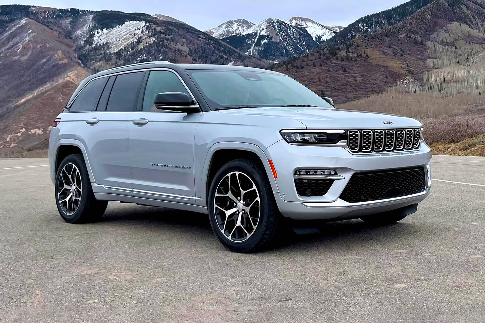 2022 Jeep Grand Cherokee exterior F
