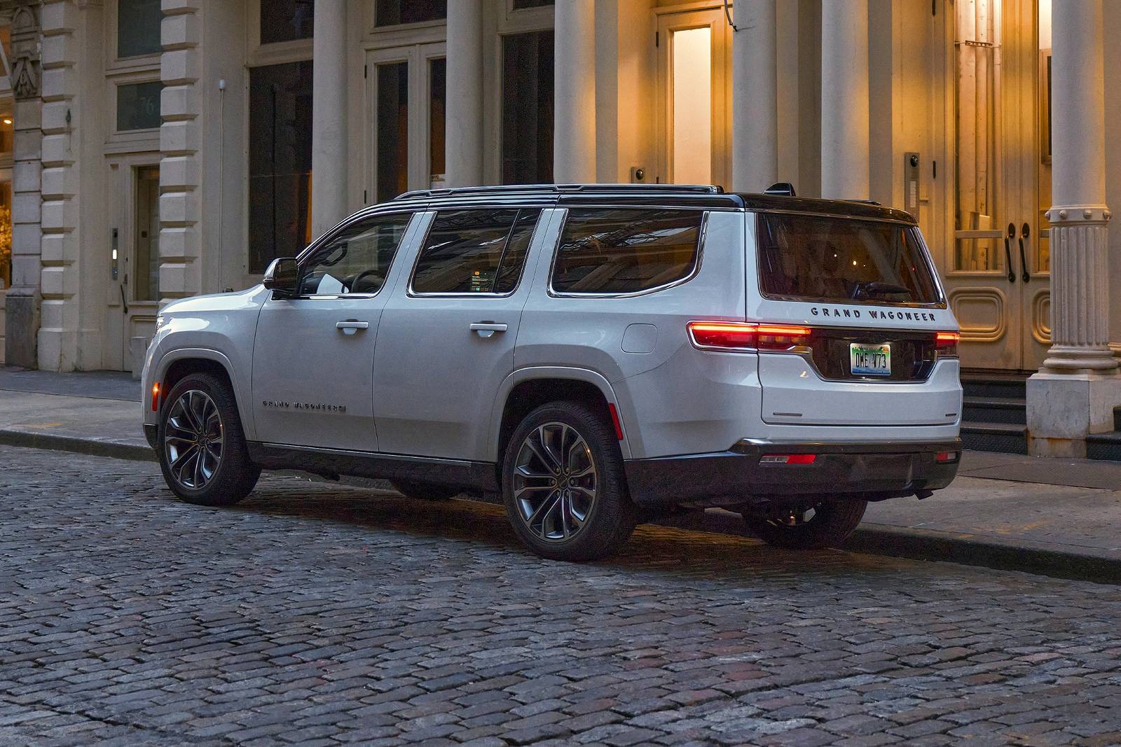 2022 Jeep Grand Wagoneer exterior F