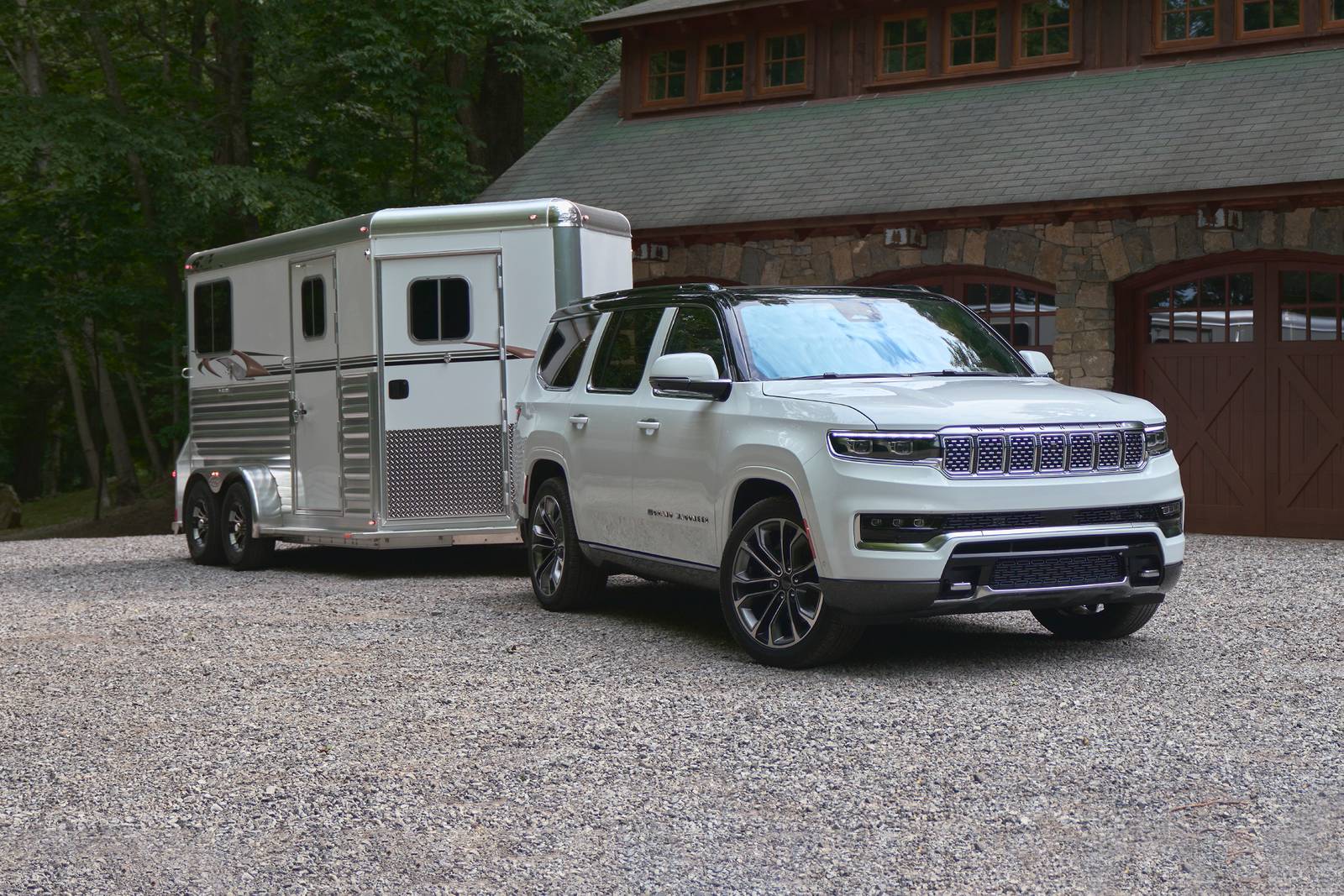 2023 Jeep Grand Wagoneer — OEM photo 5