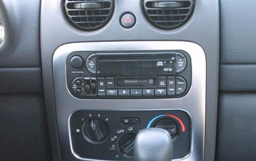 2002 Jeep Liberty interior CC