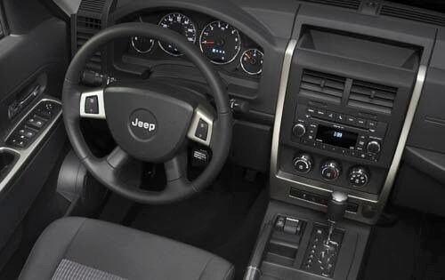 2010 Jeep Liberty interior I