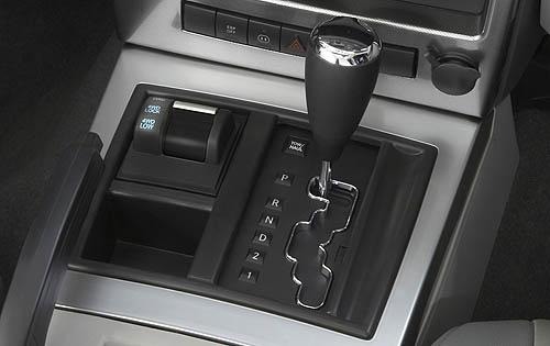 2011 Jeep Liberty interior CC