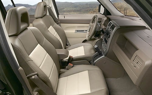 2007 Jeep Patriot interior I