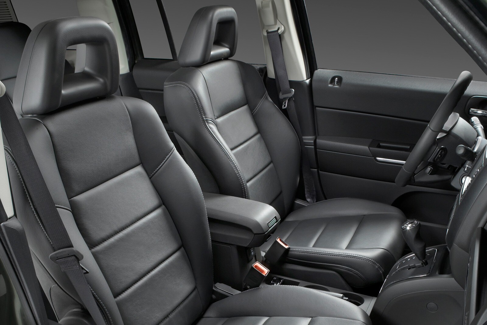 2010 Jeep Patriot interior I