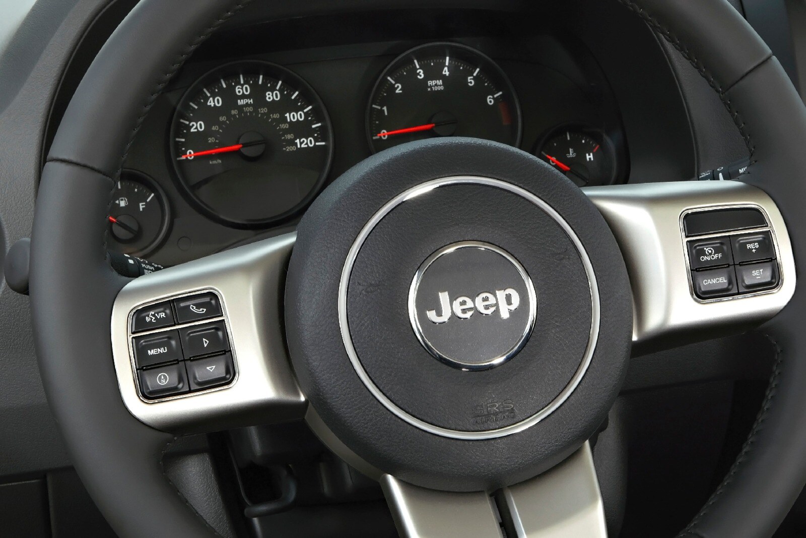 2016 Jeep Patriot front safety G