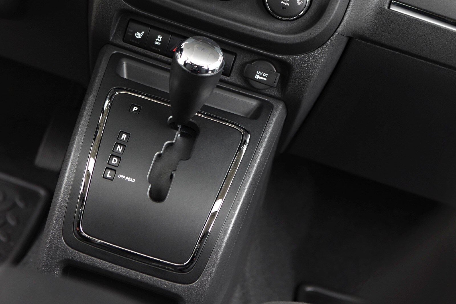 2017 Jeep Patriot interior SHF