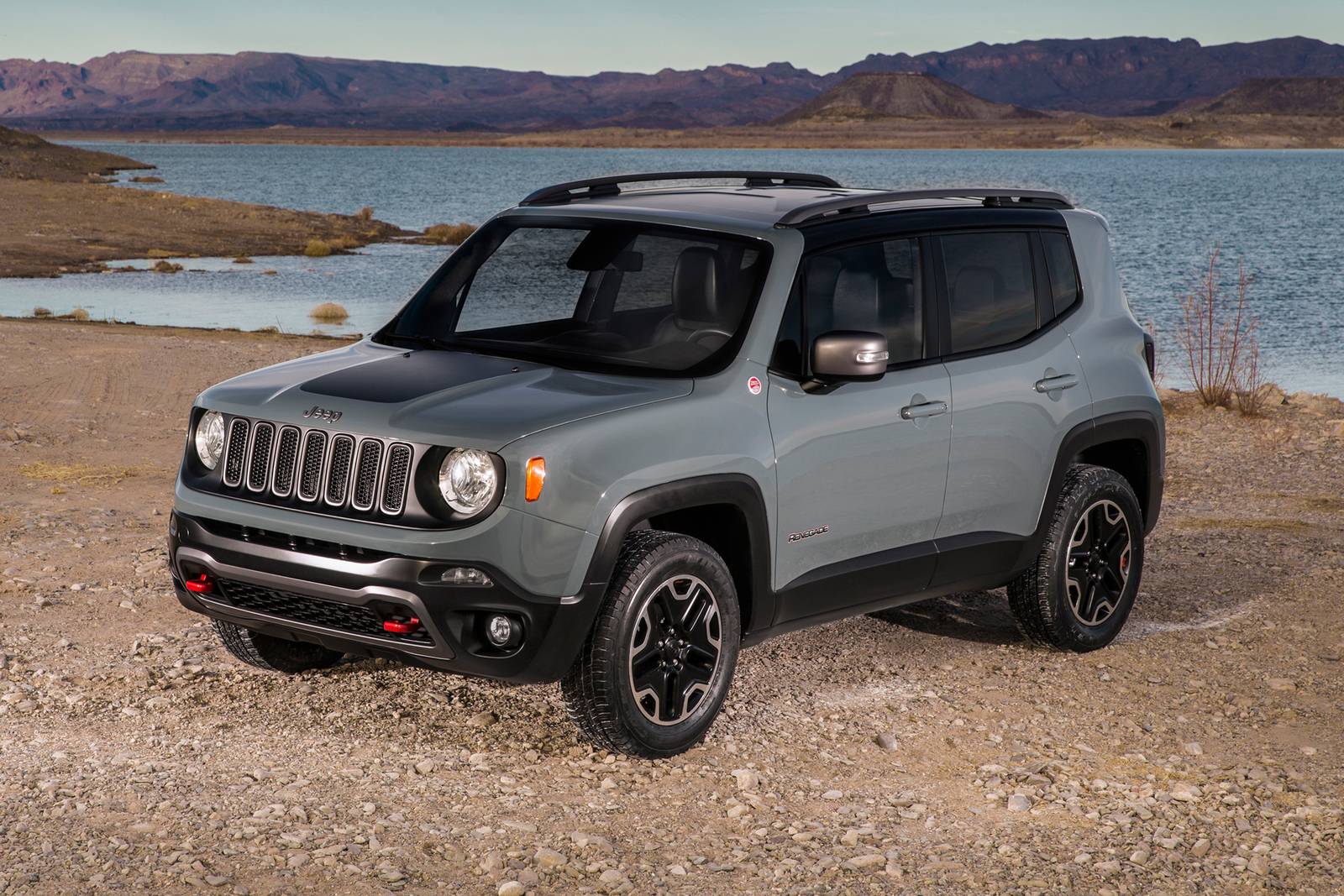2018 Jeep Renegade — OEM photo 1