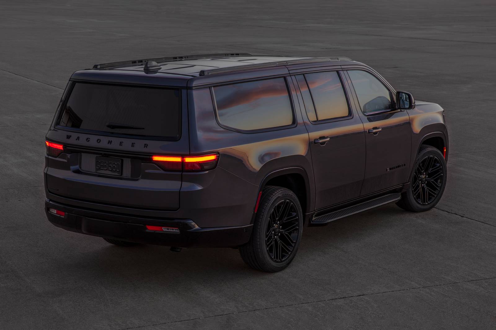 2023 Jeep Wagoneer exterior FQ