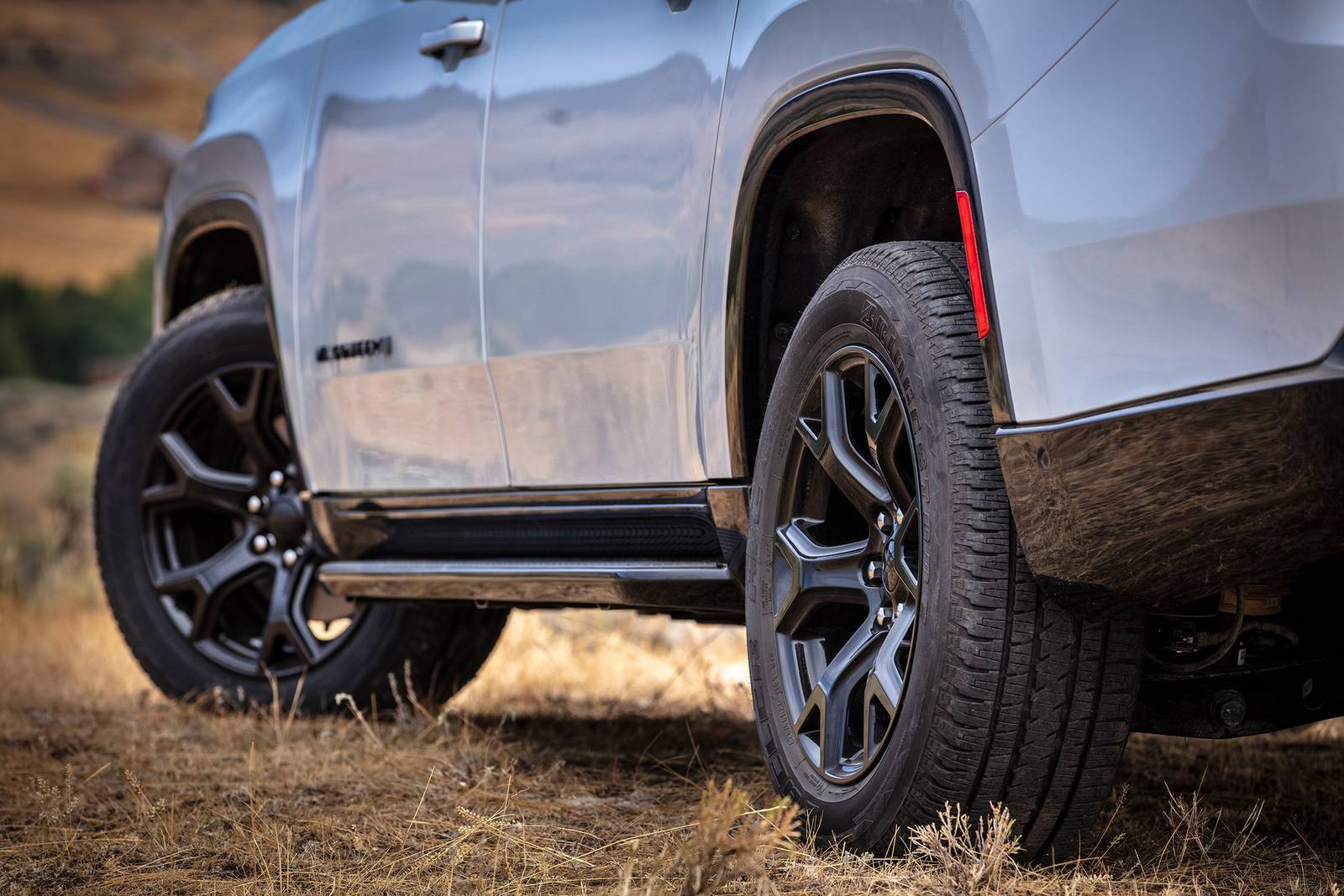 2025 Jeep Wagoneer exterior EDETAIL