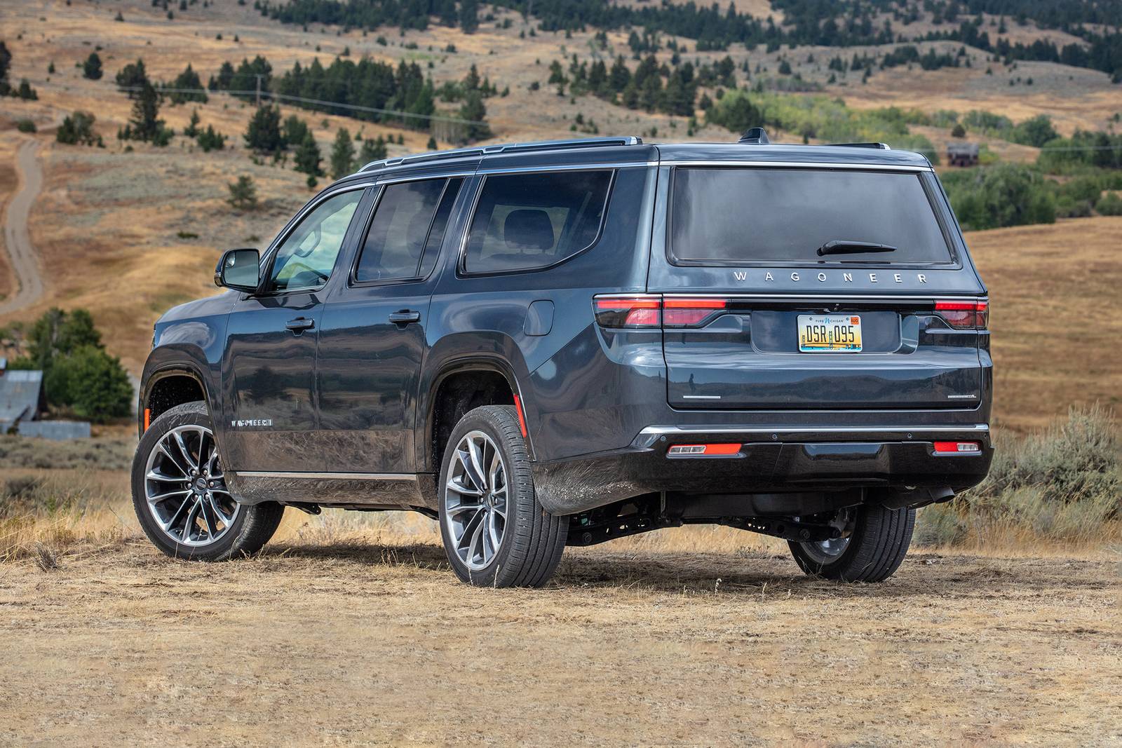 2025 Jeep Wagoneer exterior FQ