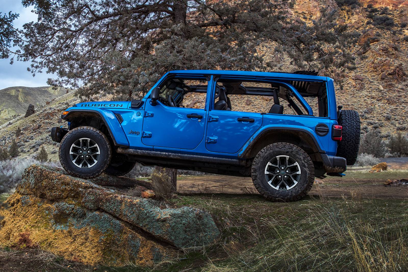 2024 Jeep Wrangler exterior S