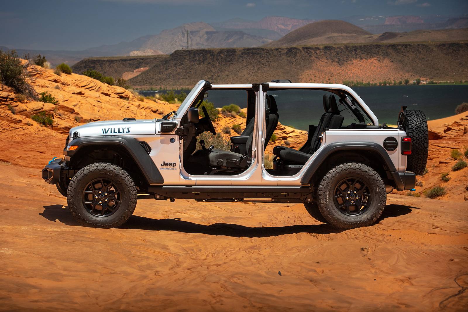 2024 Jeep Wrangler exterior S