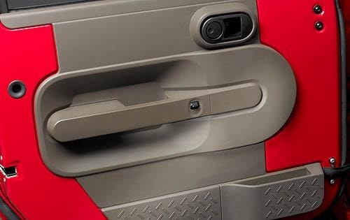 2008 Jeep Wrangler front safety DETAIL