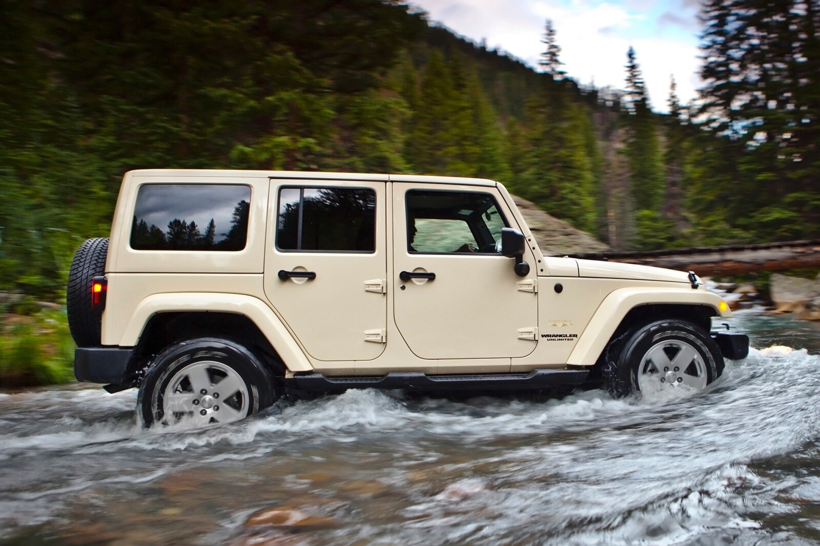 2012 Jeep Wrangler exterior FQ