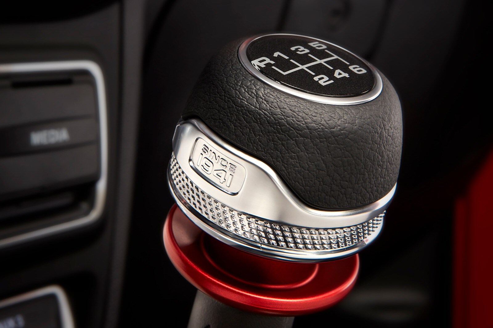 2018 Jeep Wrangler interior SHF