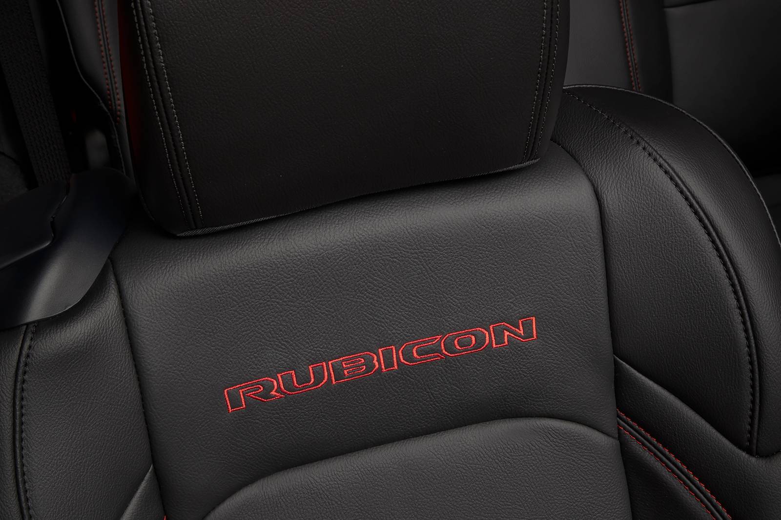 2019 Jeep WRANGLER UNLIMITED front safety DETAIL