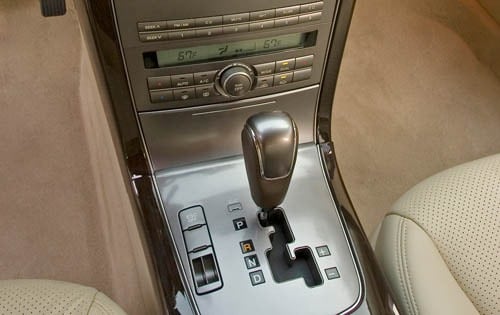 2007 Kia Amanti interior CC
