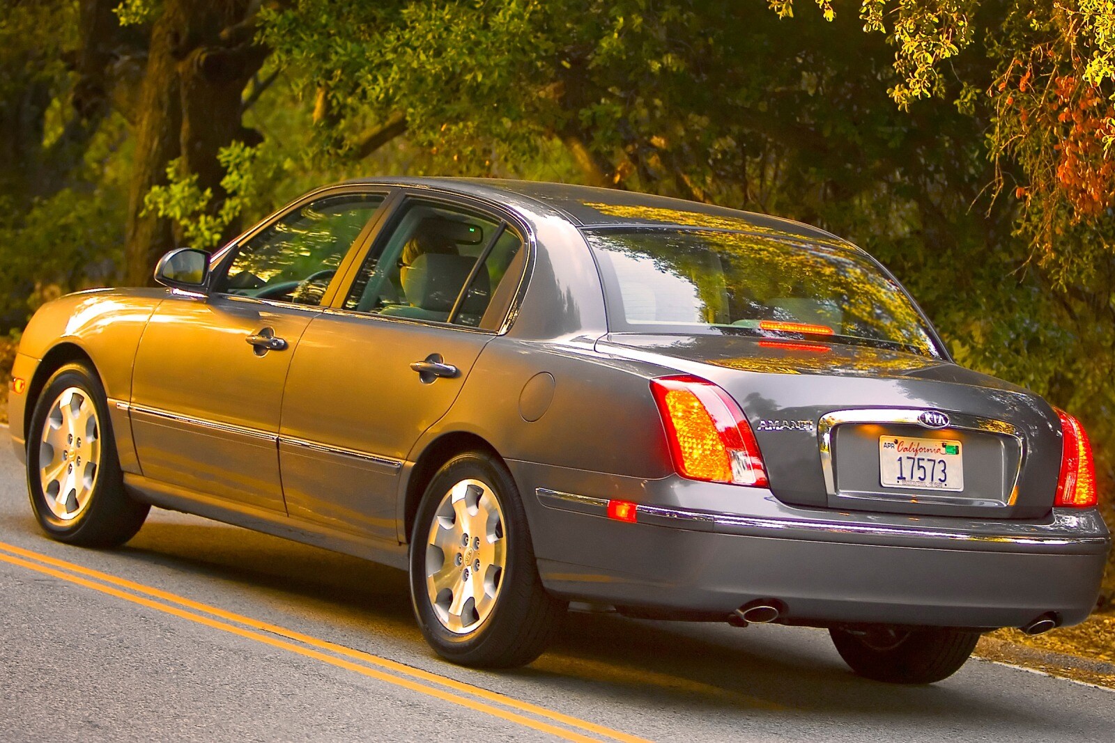 2008 Kia Amanti exterior FQ