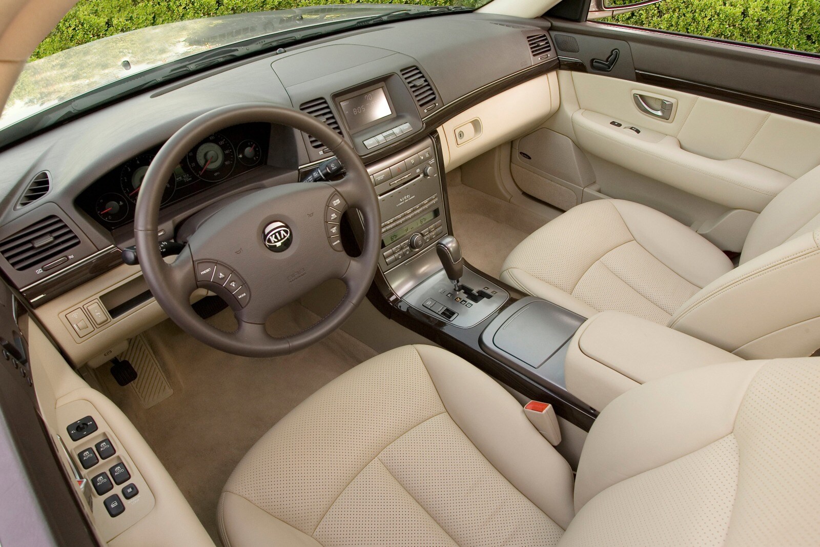 2008 Kia Amanti interior I