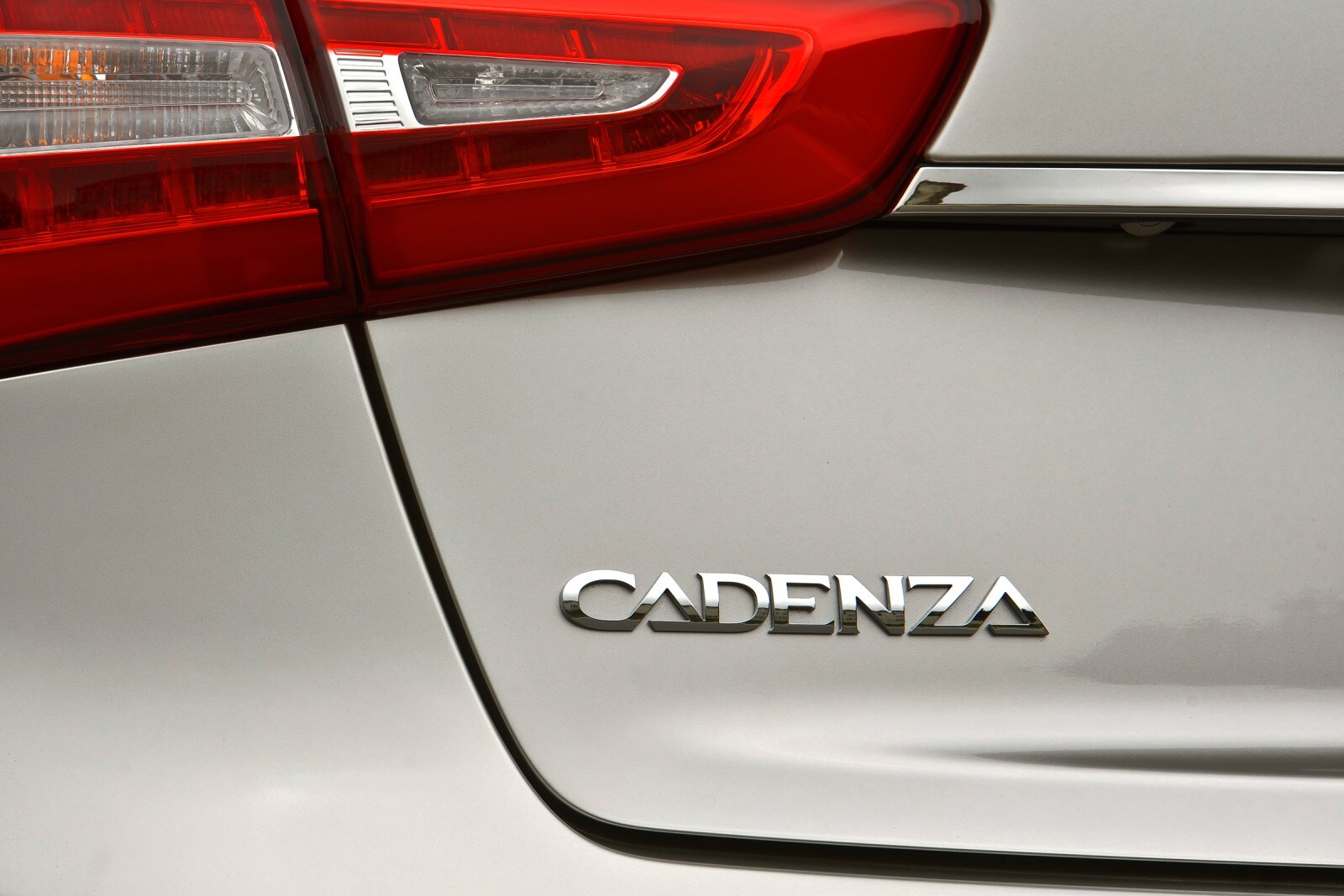 2014 Kia Cadenza — OEM photo 3