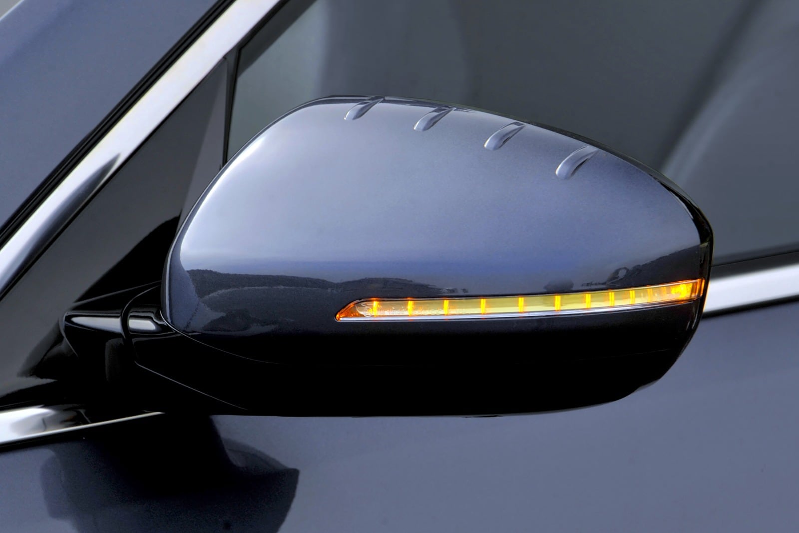 2015 Kia Cadenza exterior EXM