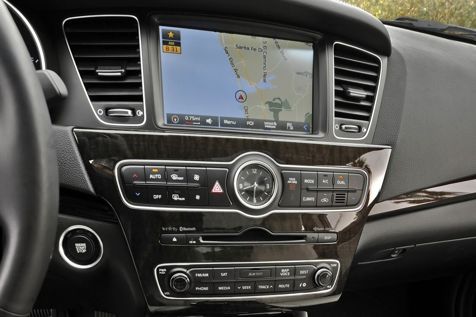 2016 Kia Cadenza interior CC