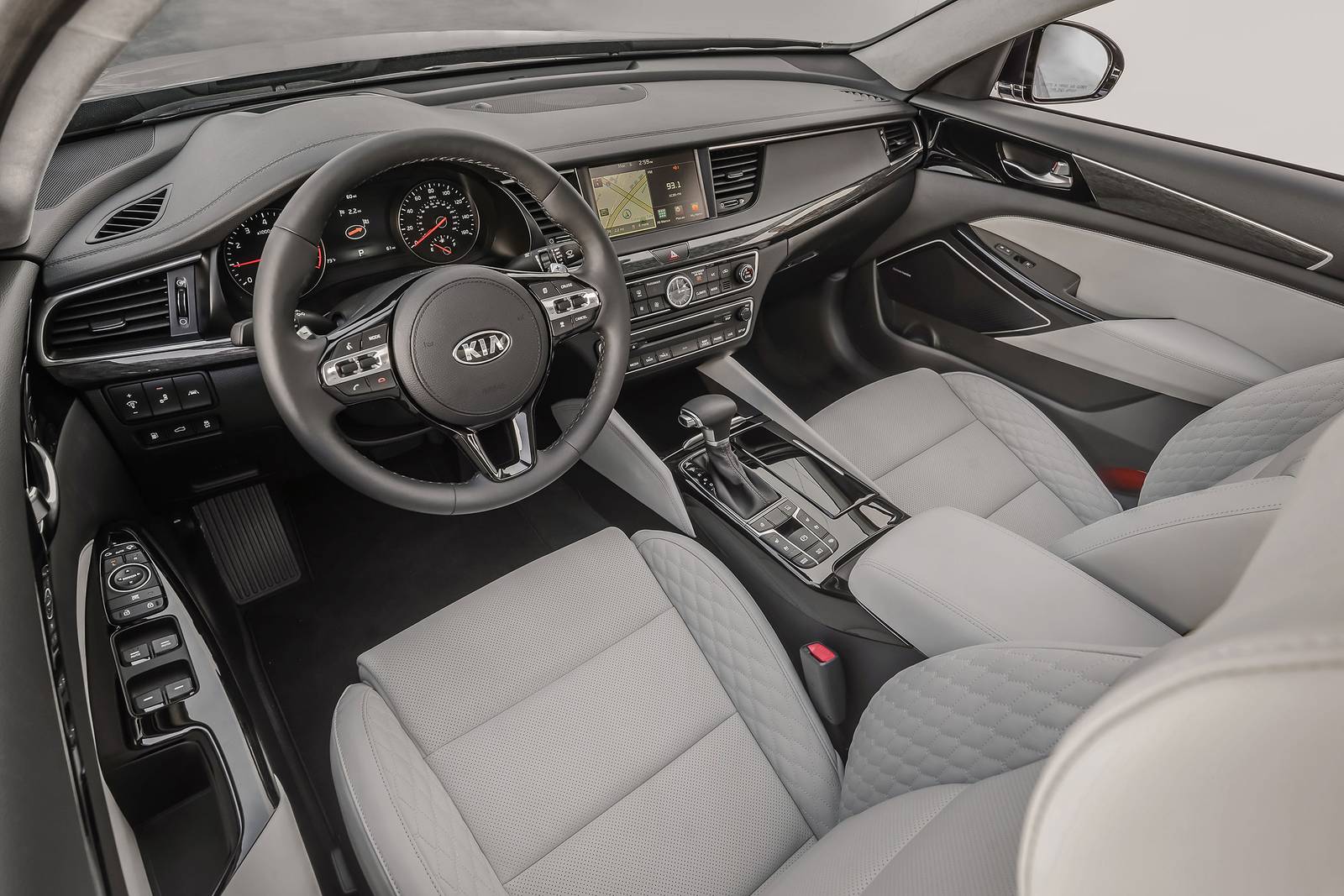 2017 Kia Cadenza front safety D