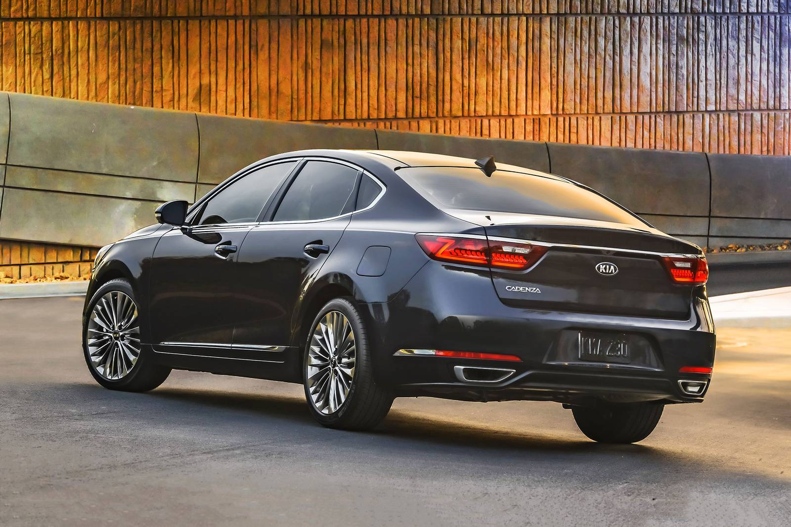 2017 Kia Cadenza
