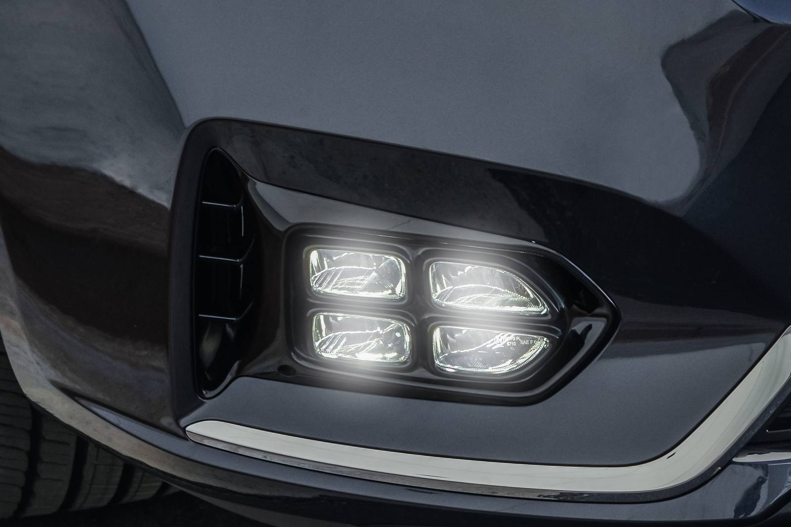 2017 Kia Cadenza exterior FOG