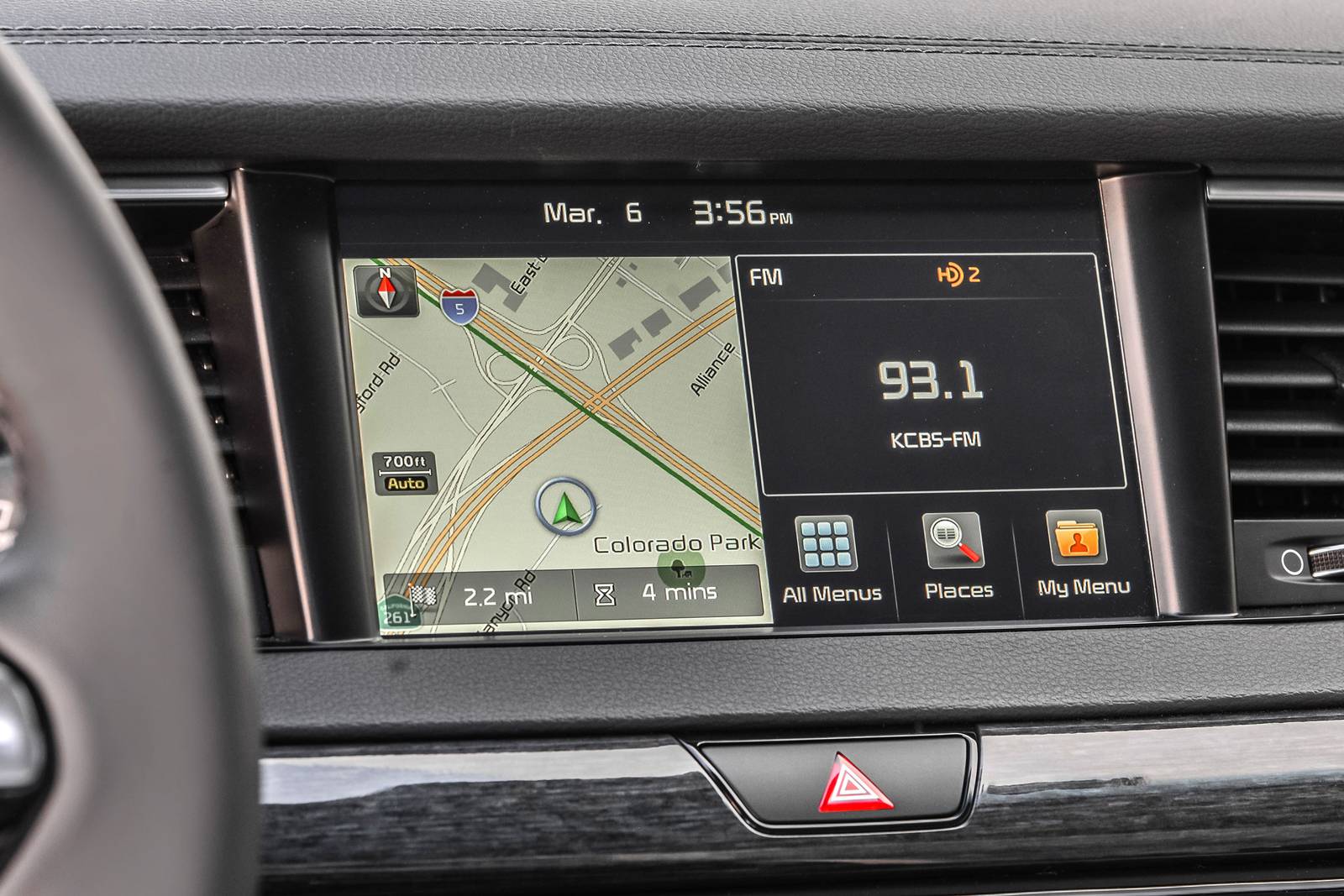 2017 Kia Cadenza interior NAVSYS