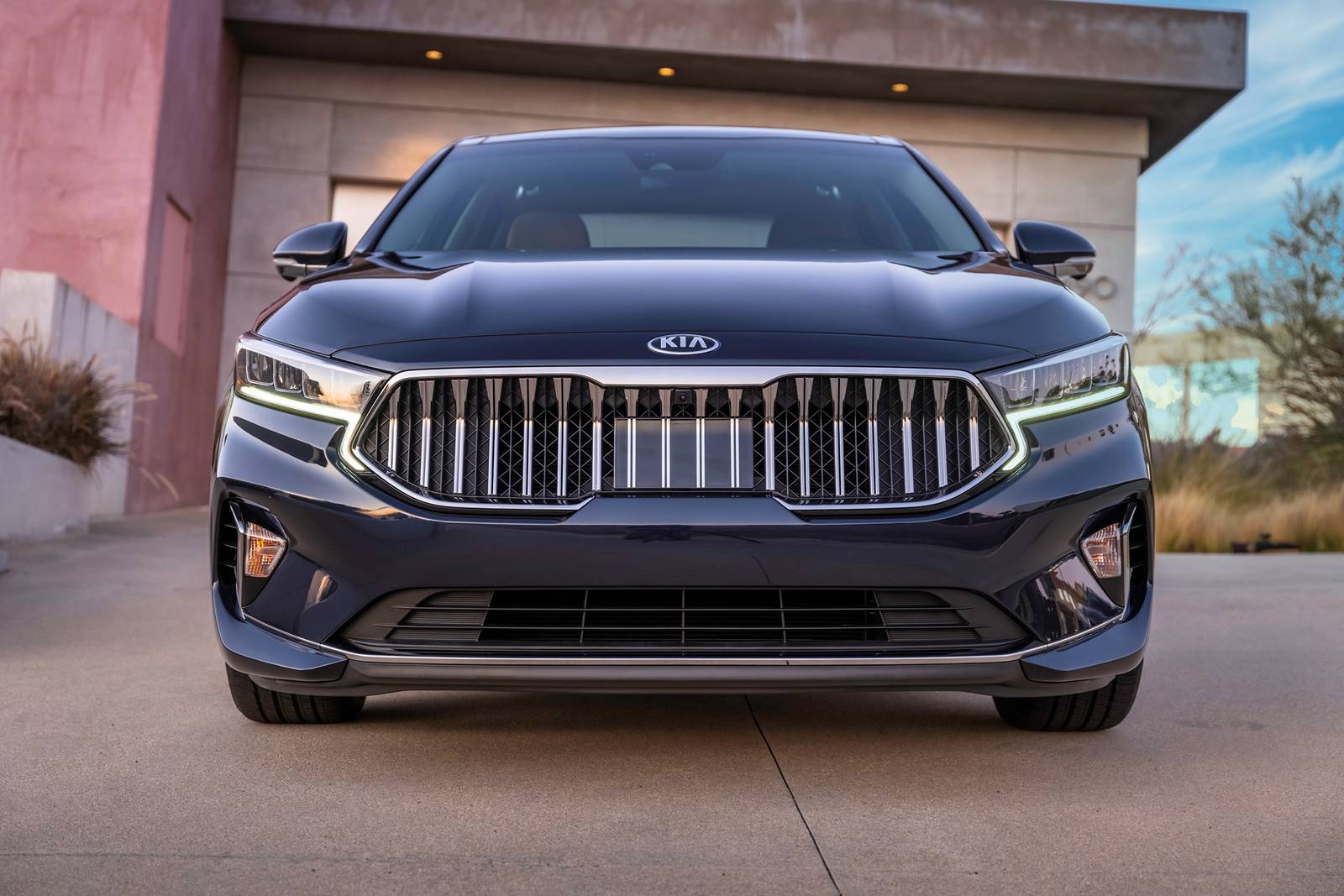 2020 Kia Cadenza exterior F
