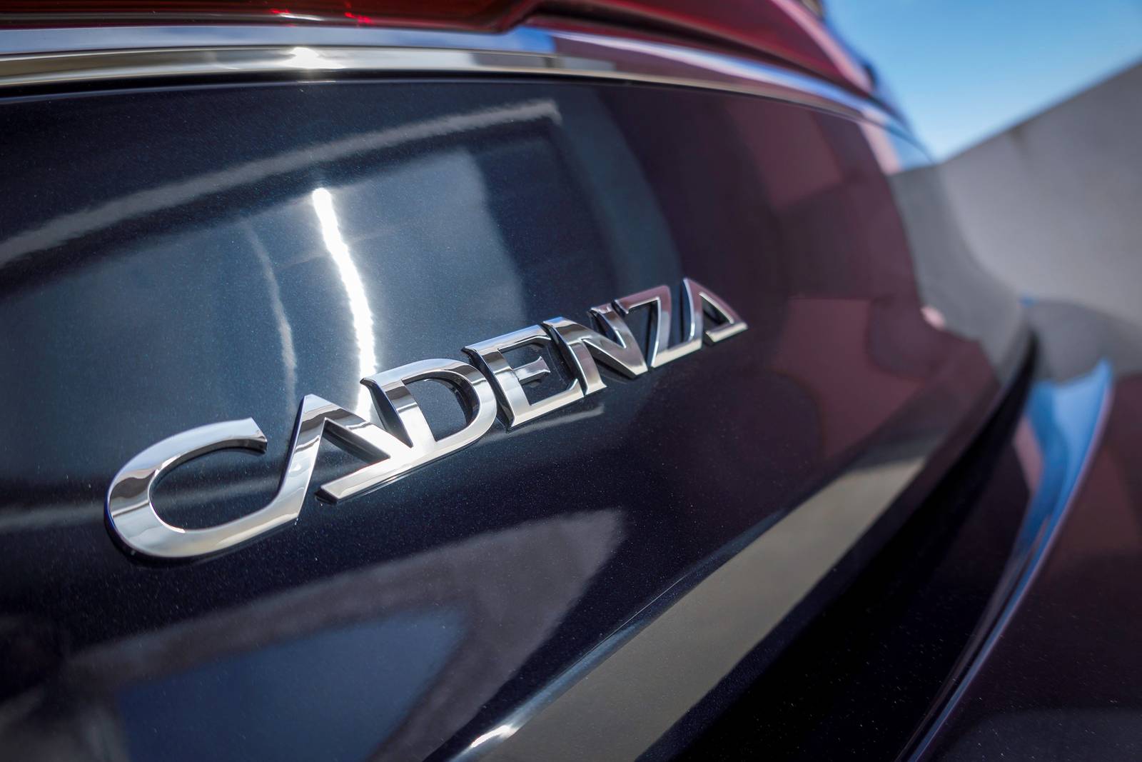 2020 Kia Cadenza — OEM photo 4
