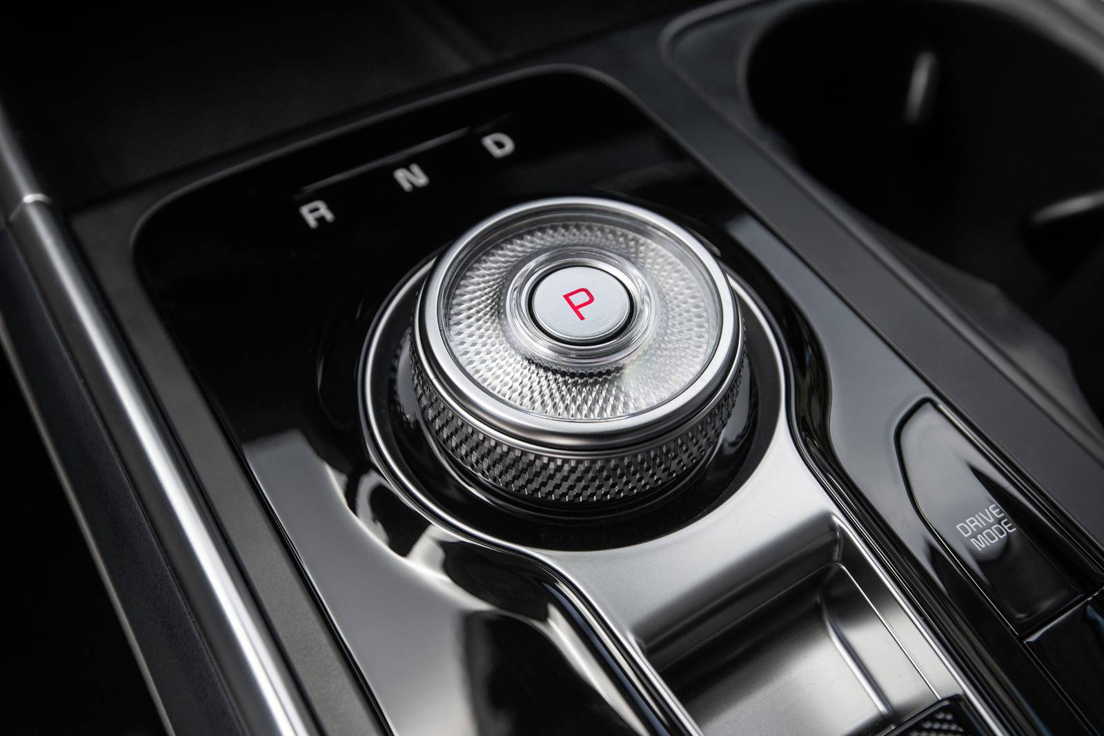 2025 Kia Carnival interior SHF