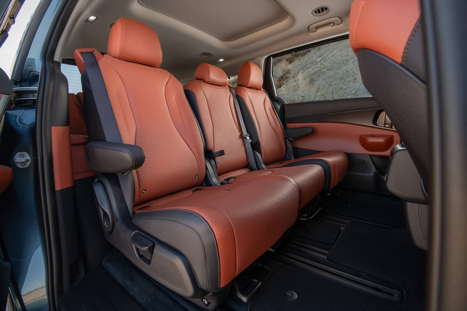 2025 Kia Carnival interior I