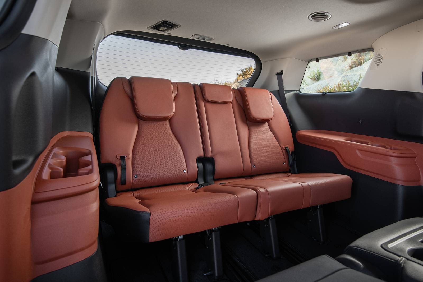 2025 Kia Carnival interior RI