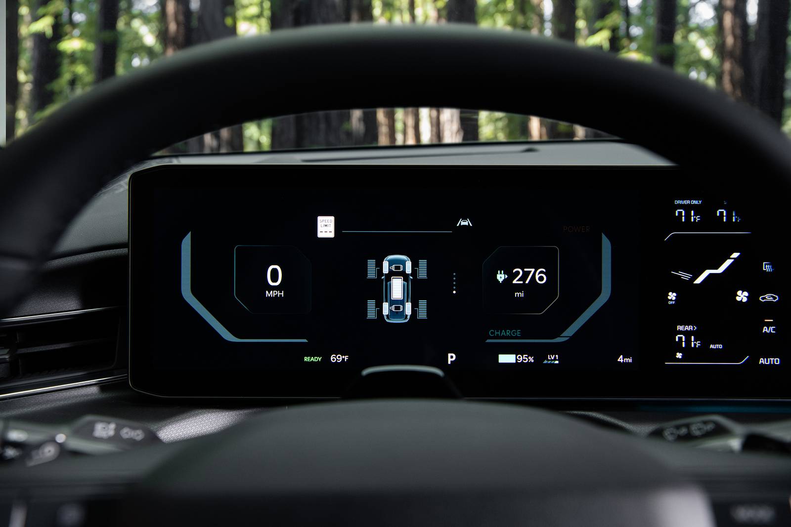 2025 Kia EV9 interior G